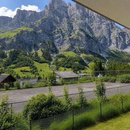 Schlossli-le Petit Chateau Apartahotel